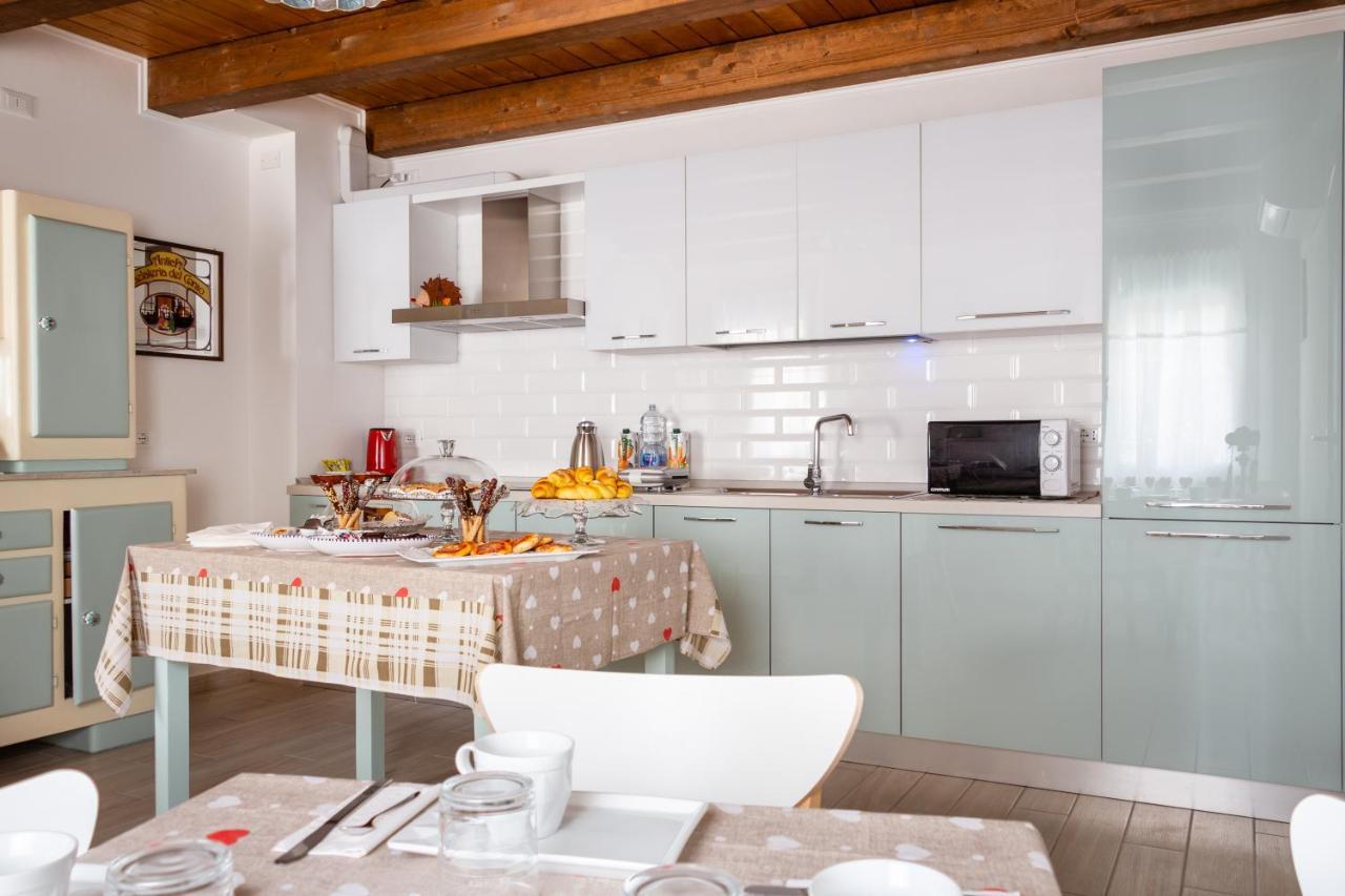 La Casa Di Santino Bed and Breakfast Comacchio Eksteriør billede