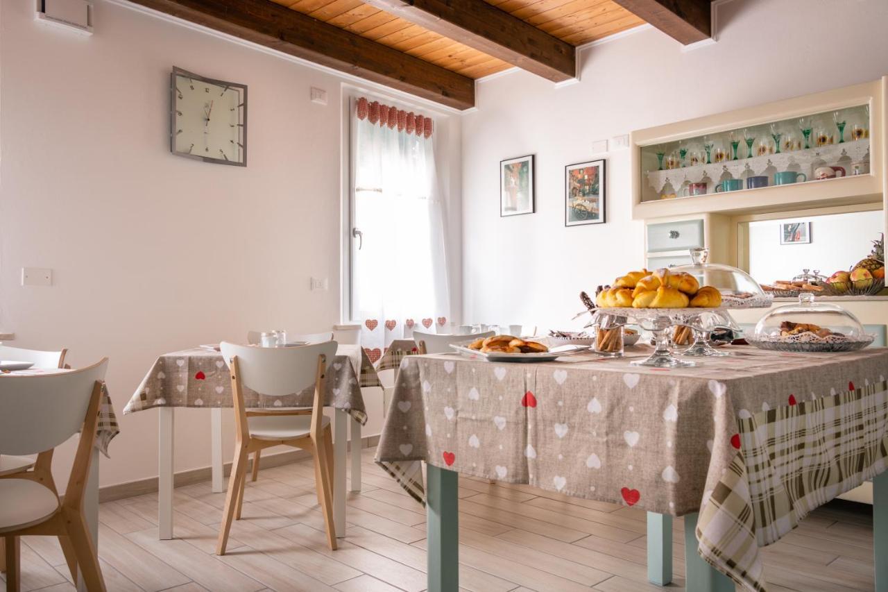 La Casa Di Santino Bed and Breakfast Comacchio Eksteriør billede